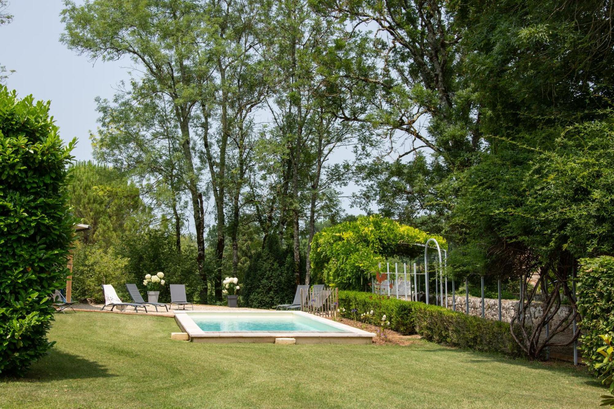 Le Moulin De La Maison Des Templiers Villa Saint-Cernin-de-Larche Esterno foto